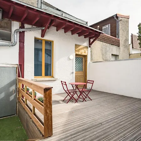 Studio Du Palais - Terrasse- Hypercentre Apartment *